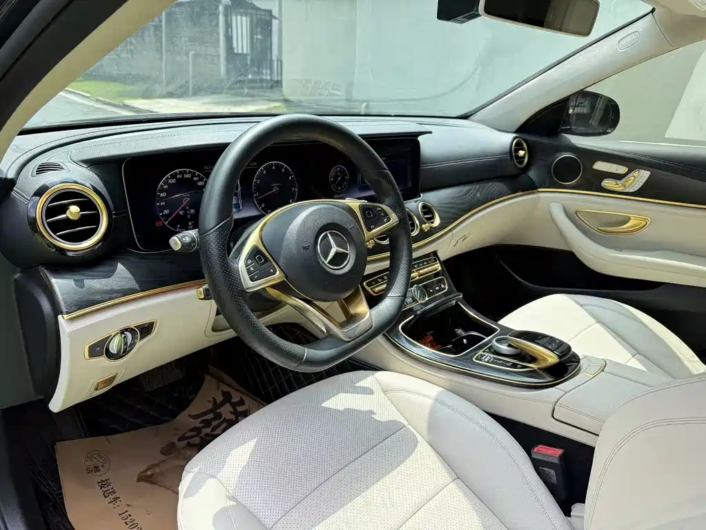 Mercedes-Benz E-Class 2017 — фото 17