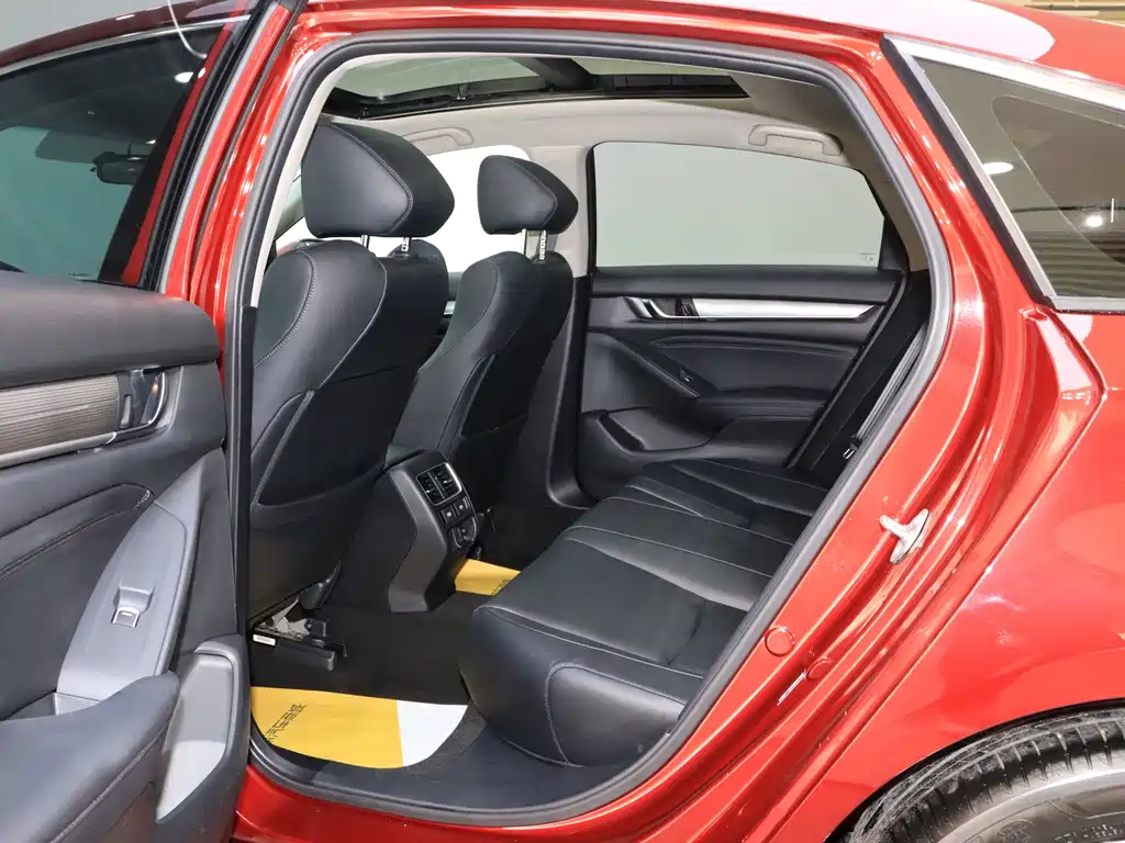 Honda Accord 2021 — фото 10
