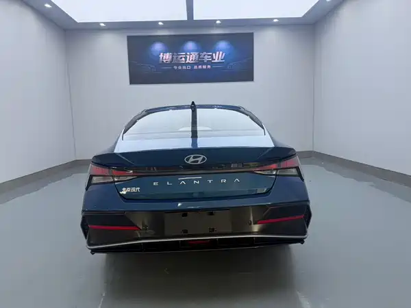 Hyundai Elantra 2024