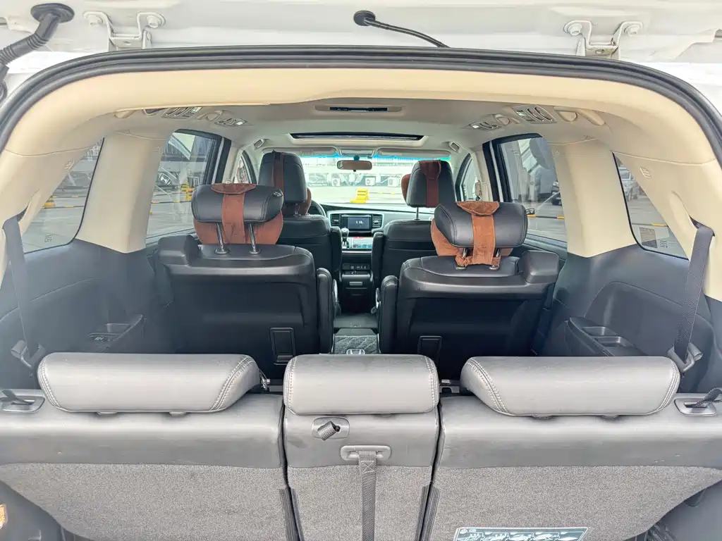 Honda Odyssey 2018 — фото 17