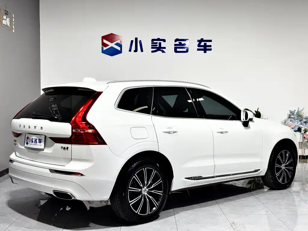 Volvo XC60 2020 — фото 7