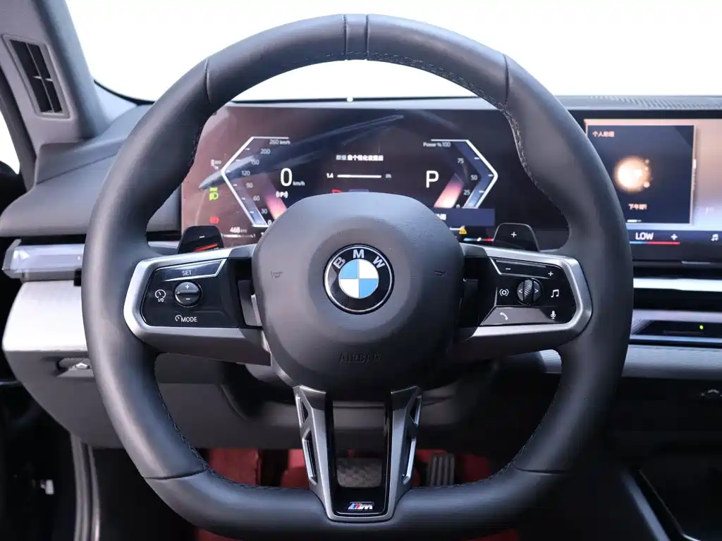 BMW 5 Series 2025 — фото 16