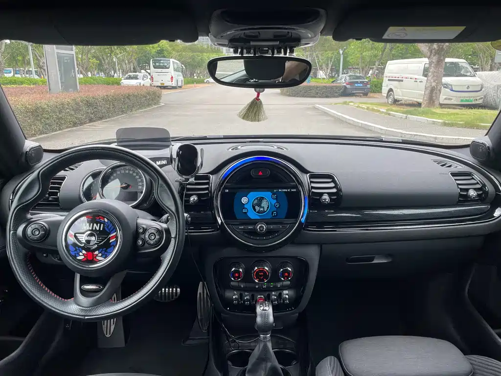 MINI Clubman 2018 — фото 13