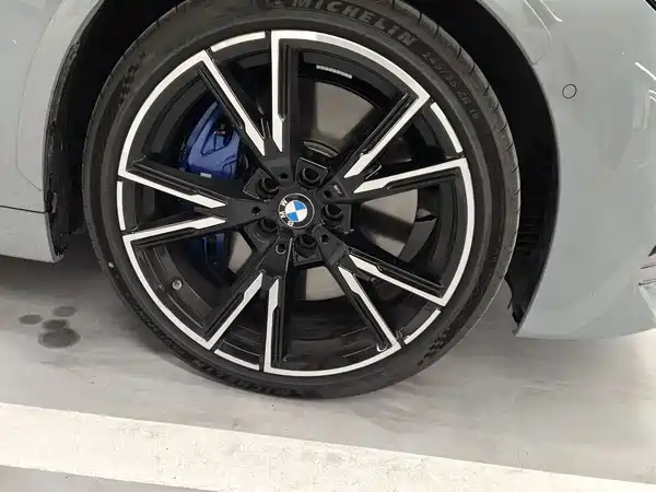 BMW M240i 2025