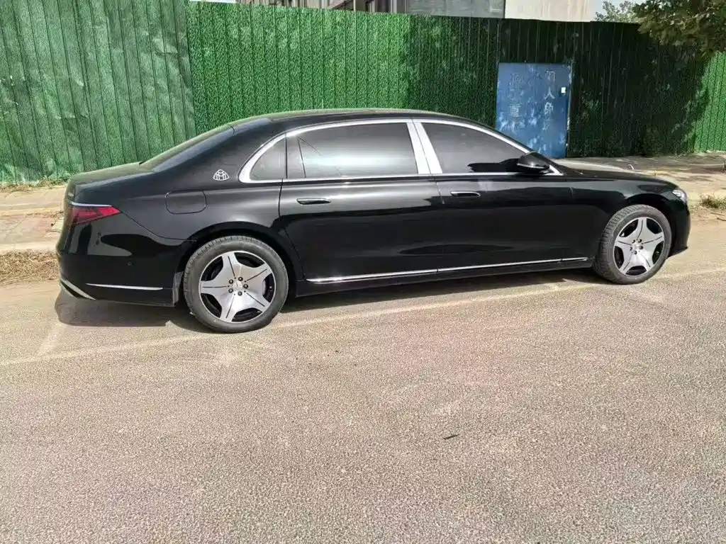 Mercedes-Benz Maybach S-Class 2025
