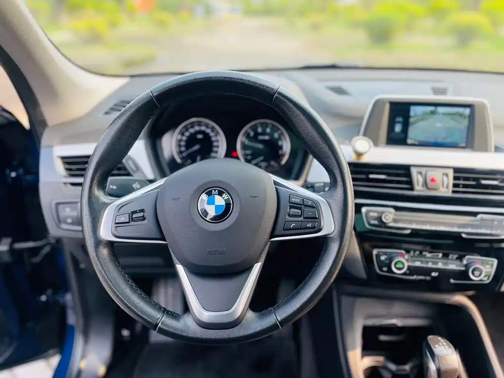 BMW X1 2018 — фото 15