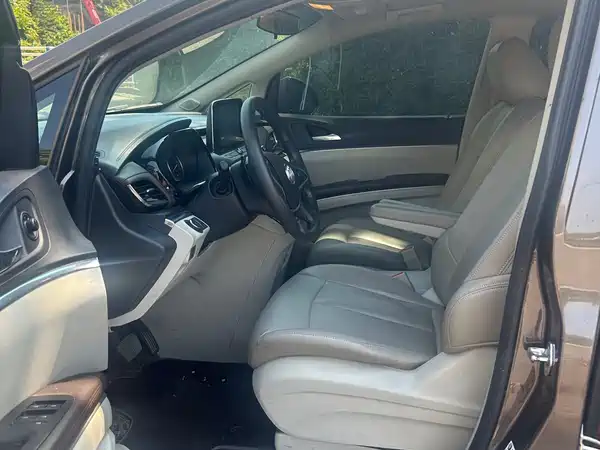Buick GL8 2023