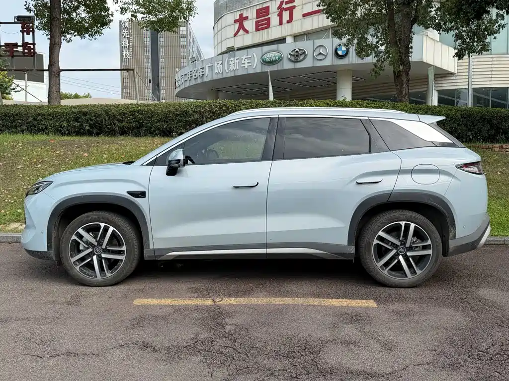 BYD Song L DM-i 2025 — фото 3
