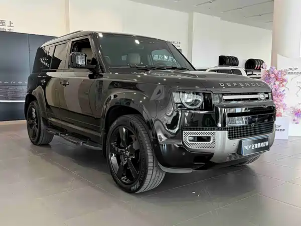 Land Rover Defender 2025