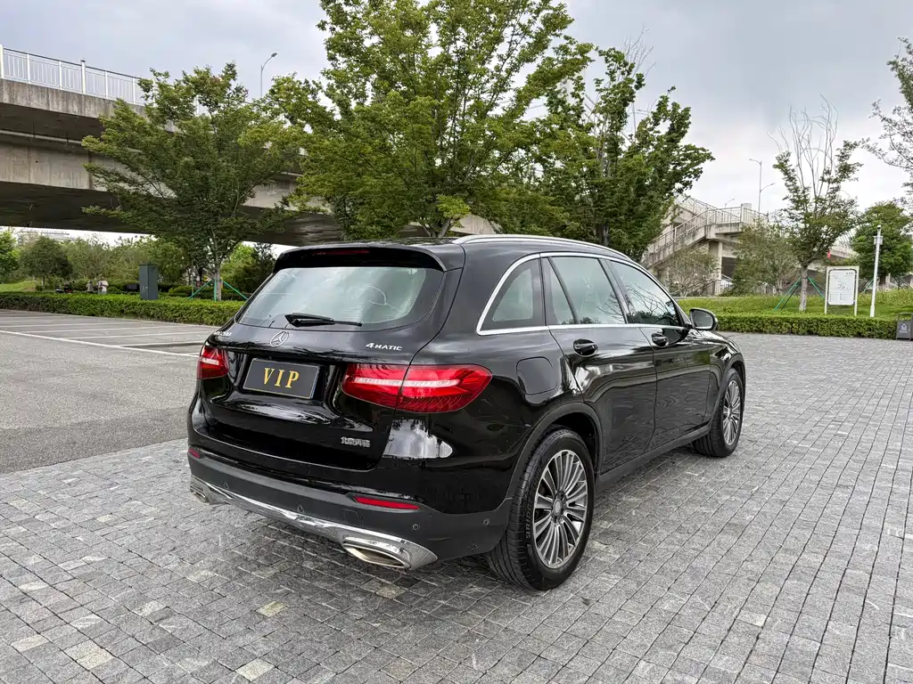 Mercedes-Benz GLC 2016 — фото 14