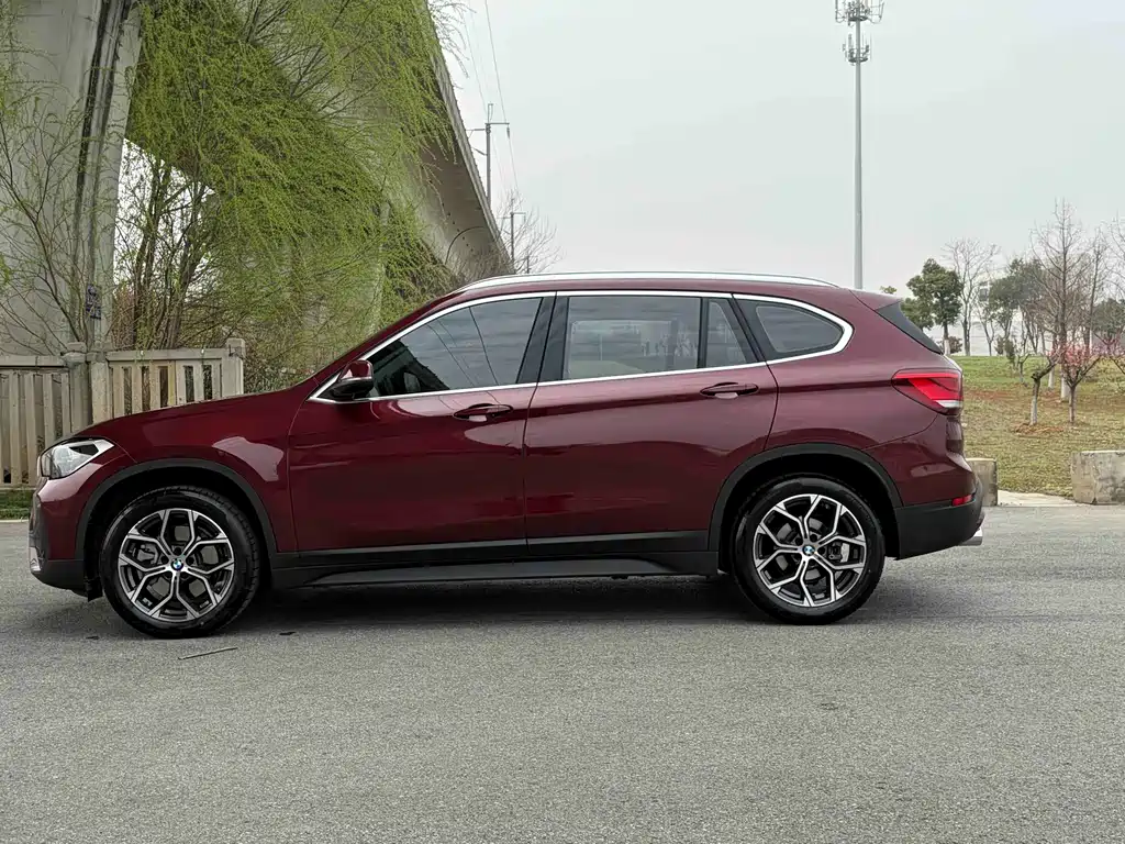 BMW X1 2022 — фото 8