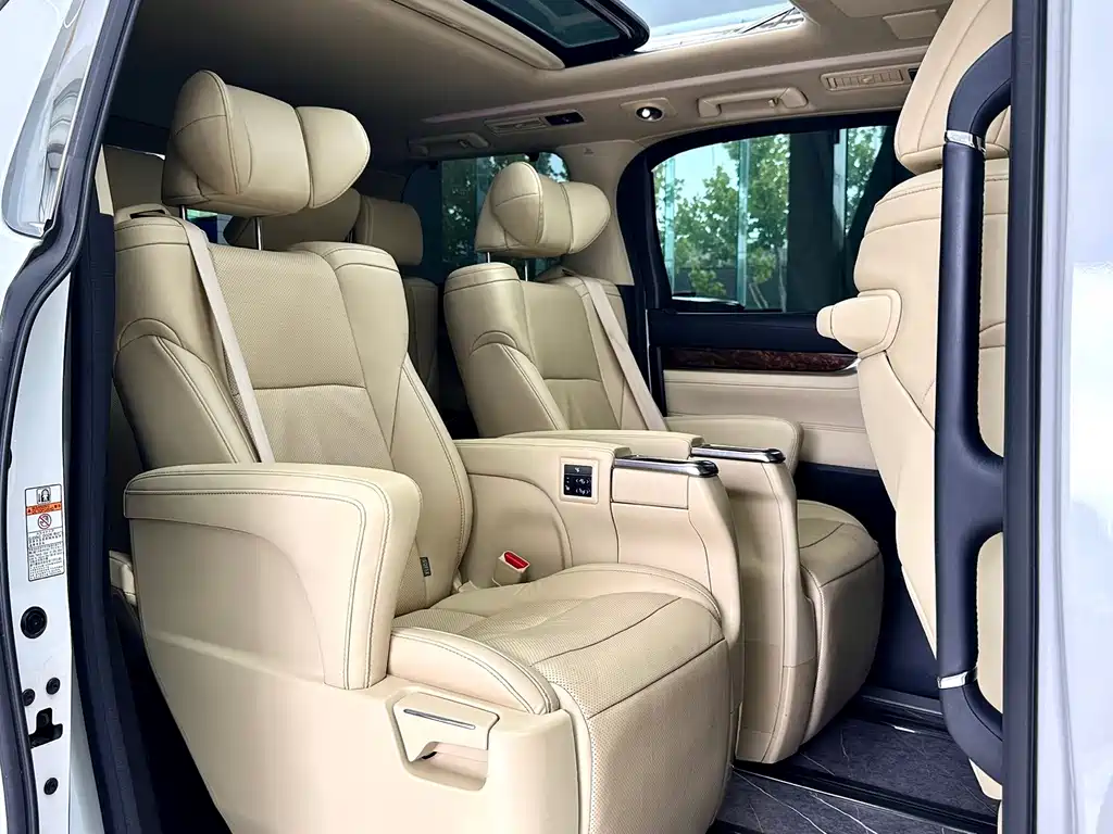 Toyota Alphard 2020 — фото 9