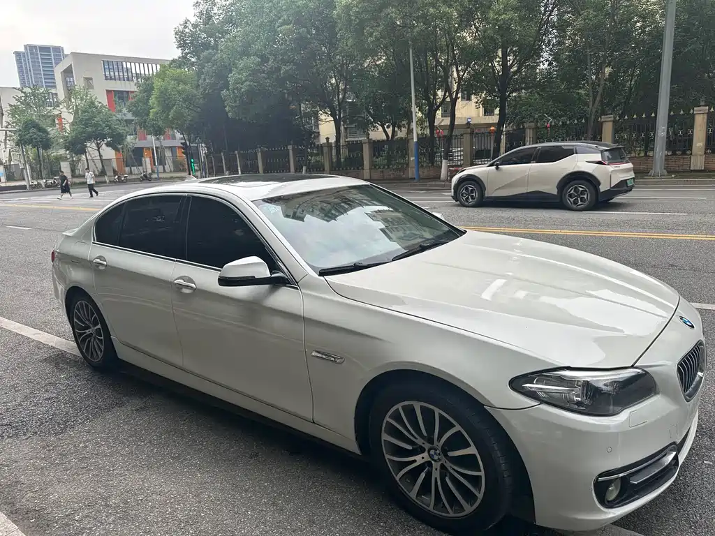 BMW 5 Series 2015 — фото 4