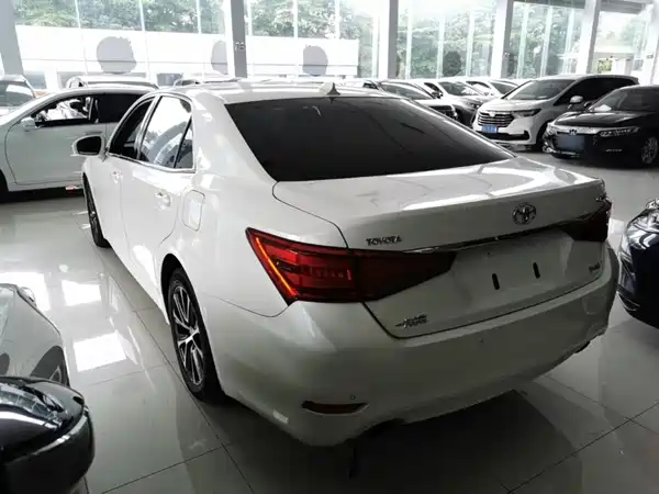 Toyota Crown 2019
