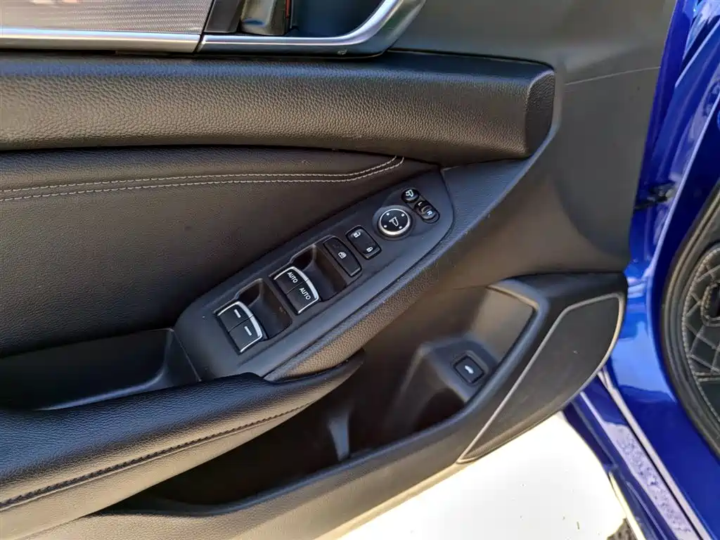 Honda Accord 2018 — фото 15
