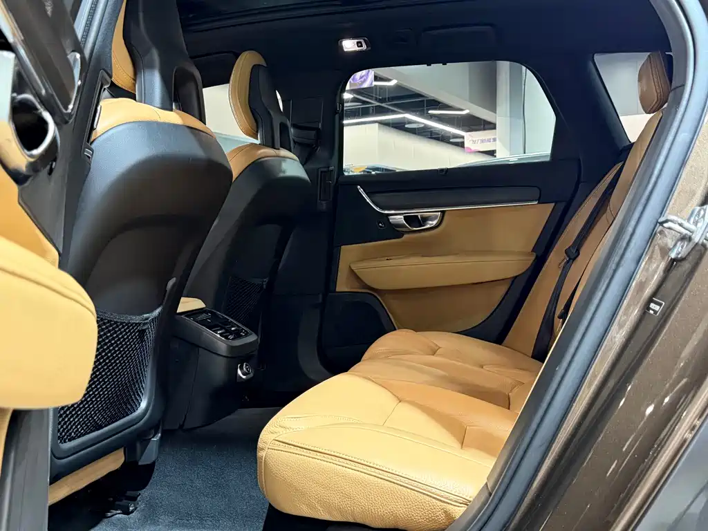 Volvo V90 2018 — фото 17
