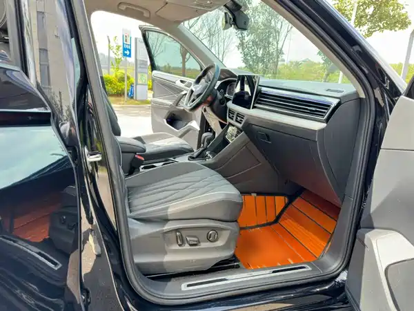 Volkswagen Tiguan L 2024