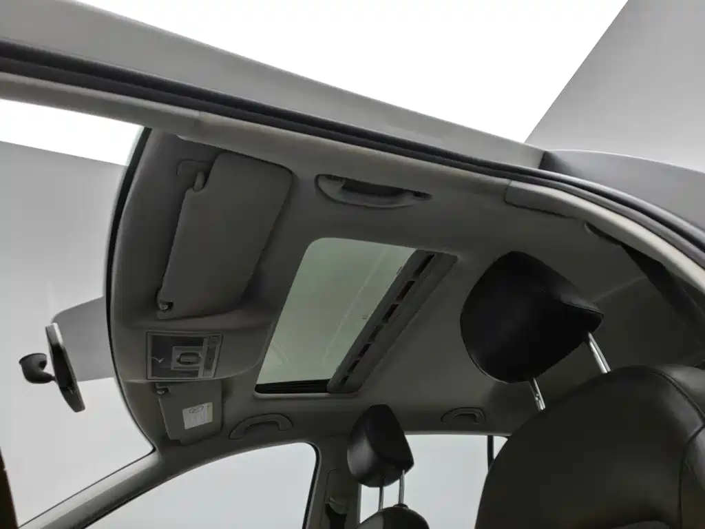 Skoda Rapid Spaceback 2015 — фото 14