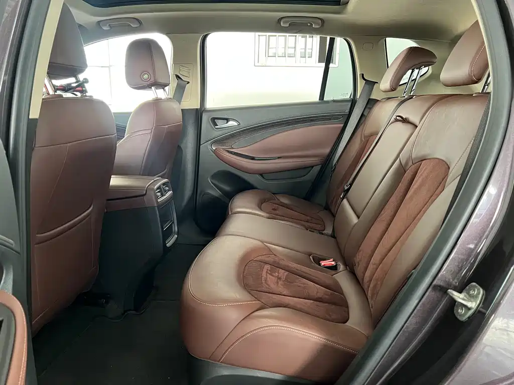 Buick Envision Plus 2017 — фото 15