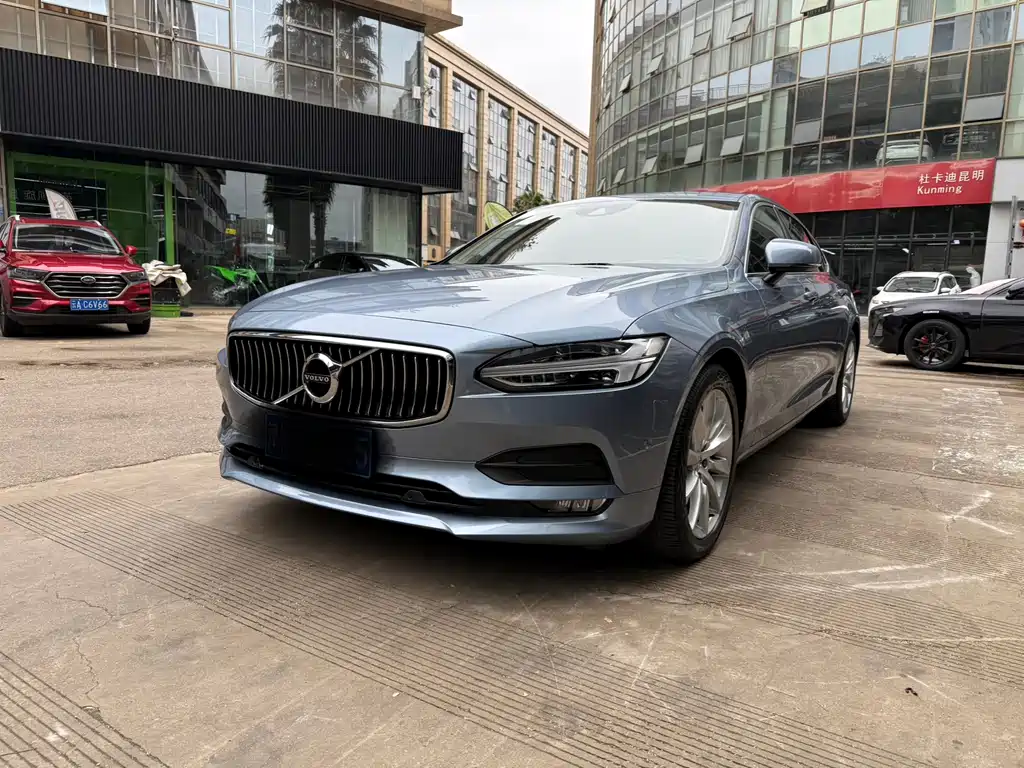 Volvo S90 2018 — фото 1