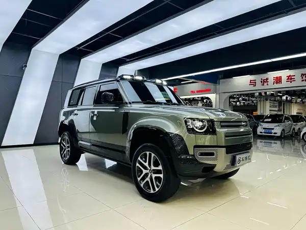 Land Rover Defender 2023