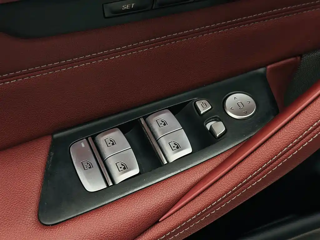 BMW 5 Series 2023 — фото 15
