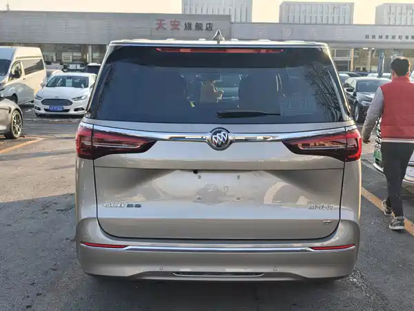 Buick GL8 2023