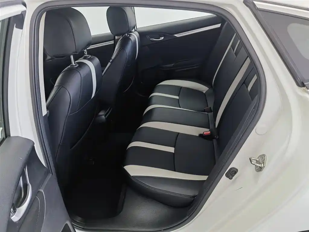 Honda Civic 2018 — фото 15