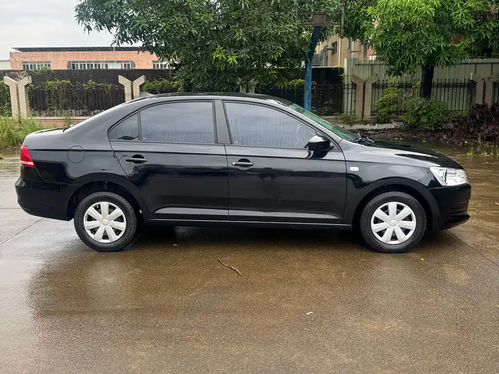 Volkswagen Santana 2015