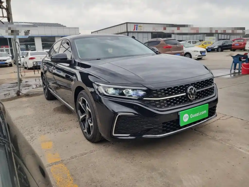 Volkswagen Passat 2025