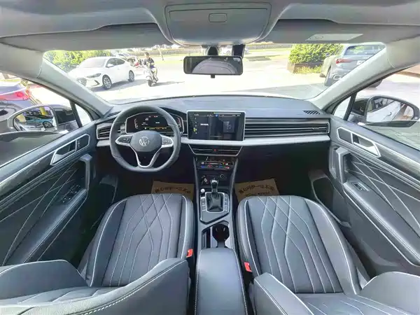 Volkswagen Tiguan L 2025