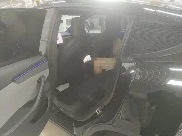 Tesla Model Y 2026