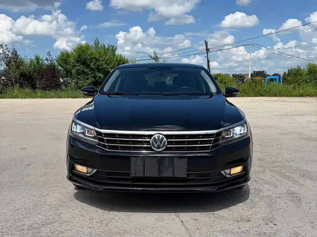 Volkswagen Passat 2018 — фото 2