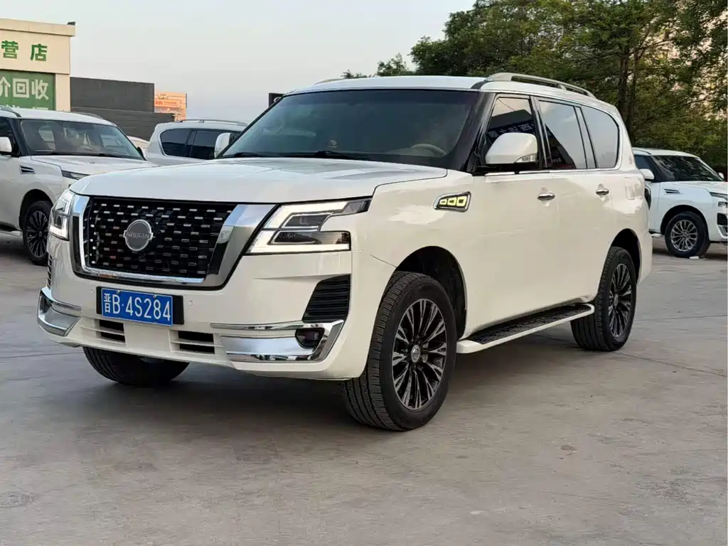Nissan Patrol 2017 — фото 1