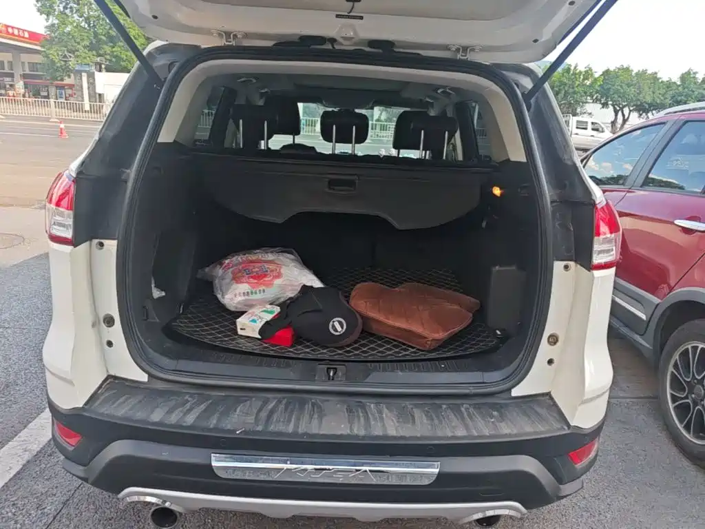 Ford Kuga 2015 — фото 19