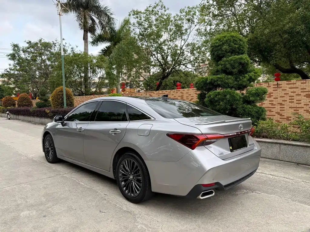 Toyota Avalon 2019 — фото 5