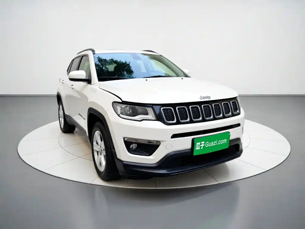 Jeep Compass 2017 — фото 3