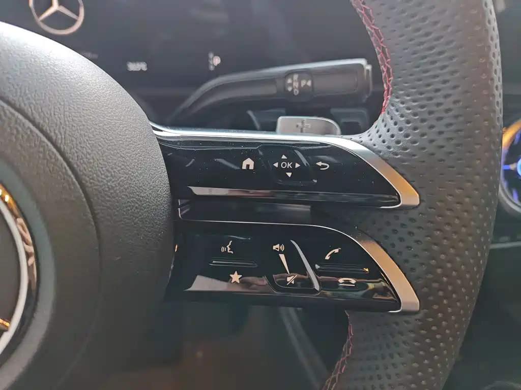 Mercedes-Benz A-Class 2025 — фото 16