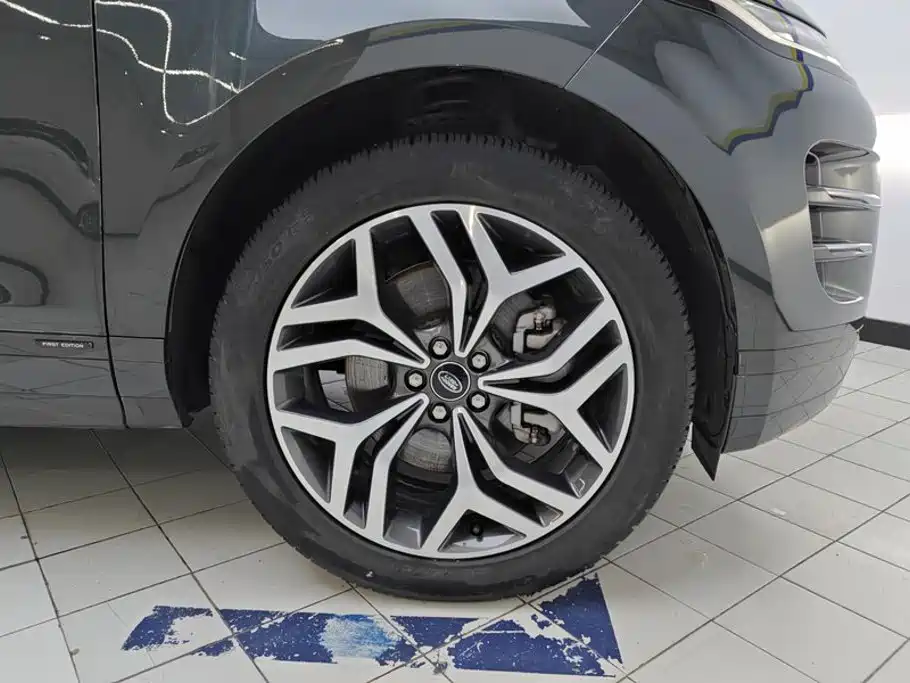Land Rover Range Rover Evoque 2023 — фото 6
