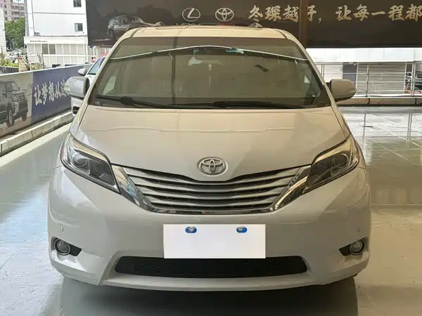 Toyota Sienna 2016