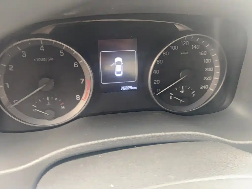 Hyundai Elantra 2019 — фото 11