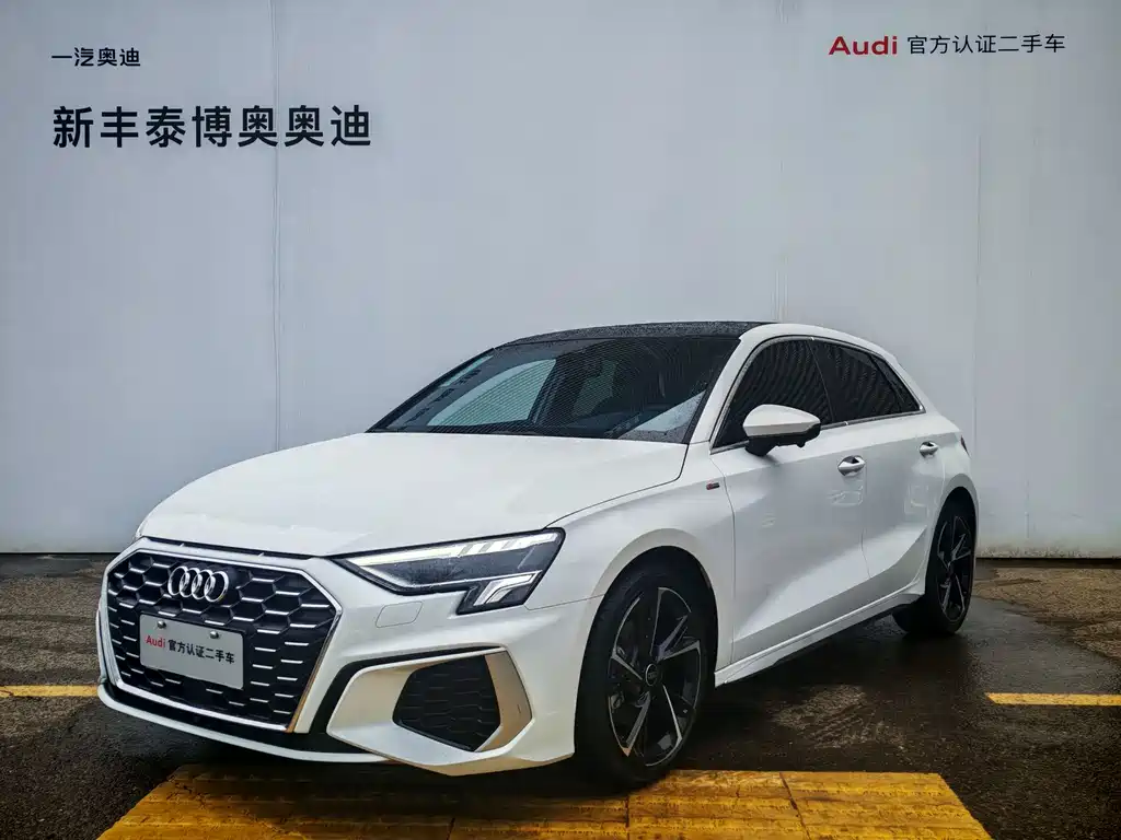 Audi A3 2023 — фото 1