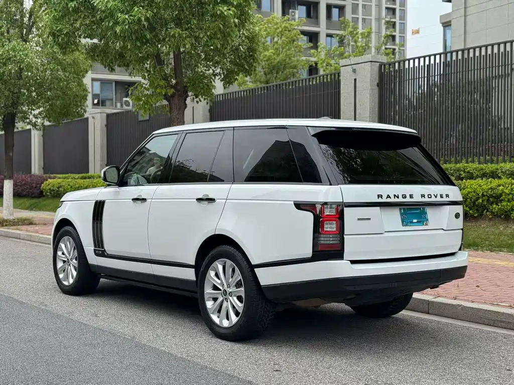 Land Rover Range Rover 2015 — фото 14