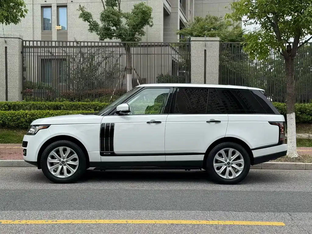 Land Rover Range Rover 2015 — фото 12