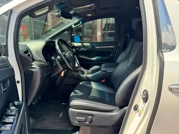 Toyota Alphard 2018