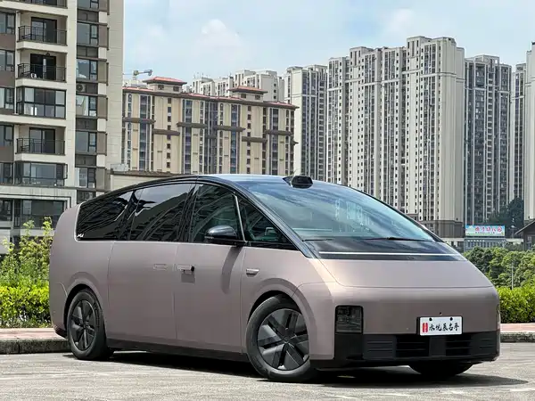 Li Auto MEGA 2025