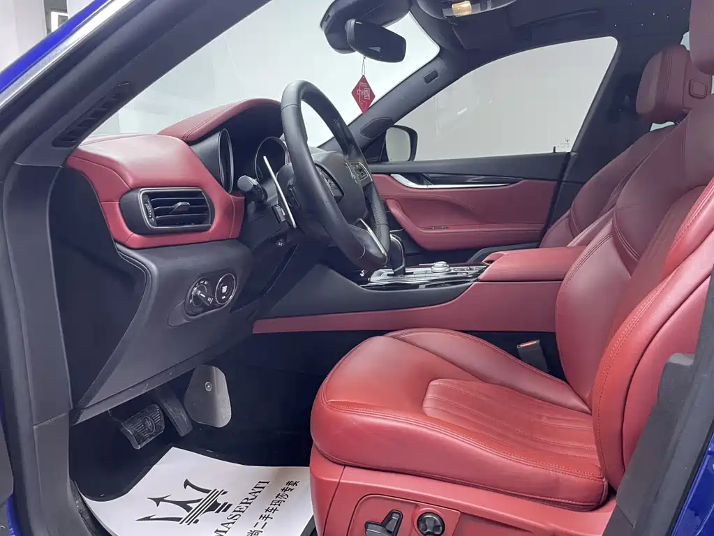 Maserati Levante 2017 — фото 29