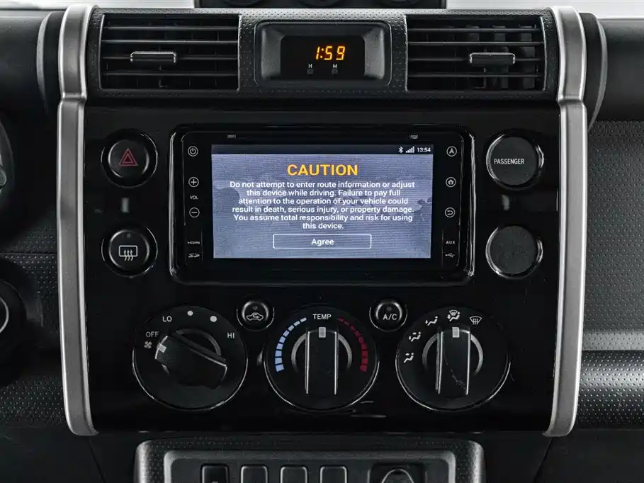 Toyota FJ Cruiser 2020 — фото 32