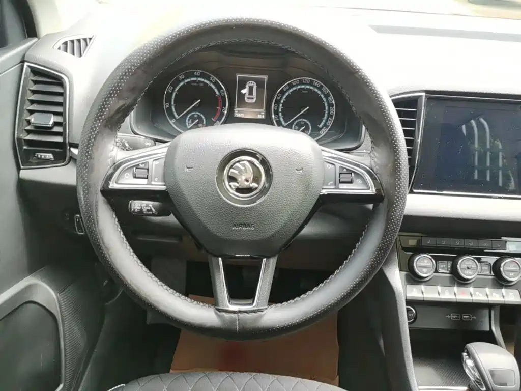 Skoda Korok 2021 — фото 11