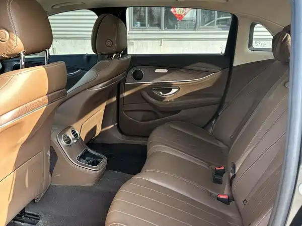 Mercedes-Benz E-Class 2022
